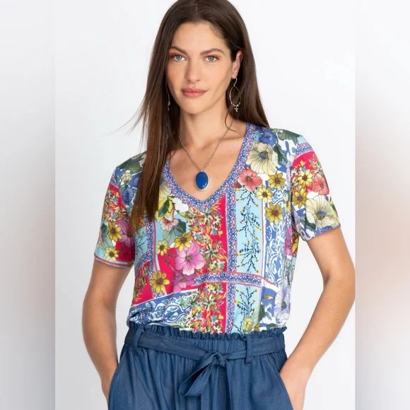 Johnny Was Janie Favorite V-Neck Tee Shirt Multicolor Patchwork Floral Boho Sz L - Picture 1 of 5